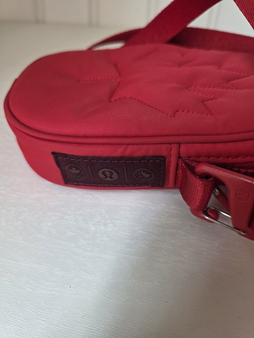 Lululemon Team Canada 22 Future Legacy Crossbody Bag Crimson Red - Picture 11 of 11